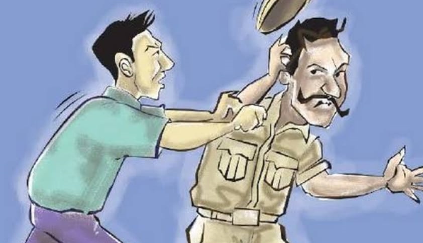 belagavi-most-wanted-rowdy-attacks-police-officers