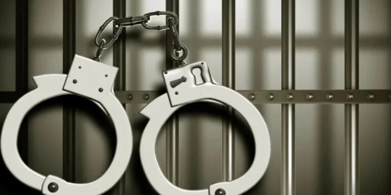 ಆಭರಣ ತಯಾರಕನ ಬೆದರಿಸಿ ದರೋಡೆ – ಇಬ್ಬರು ಪಿಎಸ್ಐ ಸೇರಿ ನಾಲ್ವರ ಬಂಧನ