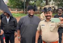 ಶೆಳೆಕೆ ಜತೆ ಸೆಲ್ಫೀ, ಸಿಪಿಐ ಕಾಲಿಮಿರ್ಚಿ ಅಮಾನತು