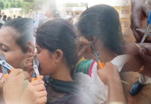 K-SET ಪರೀಕ್ಷೆ: ಕಿವಿಯೋಲೆ, ಮೂಗುತಿ ತೆಗೆಸಿದ ಸಿಬ್ಬಂದಿ – ವಿದ್ಯಾರ್ಥಿಗಳ ಅಸಮಾಧಾನ