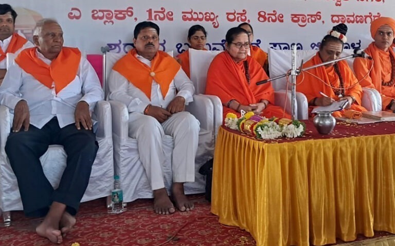 ವೀರಶೈವ ಲಿಂಗಾಯತವೆಂದು ಹೋದರೆ ಶತಮಾನ ಕಳೆದರೂ ಪ್ರತ್ಯೇಕ ಧರ್ಮ ಸಿಗಲ್ಲ: ಮಾತೆ ಗಂಗಾದೇವಿ