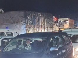 ಟ್ರಾಫಿಕ್ ಜಾಮ್: ವಾಹನ ಸಂಚಾರಕ್ಕೆ ಮೂರ್ನಾಲ್ಕು ಗಂಟೆ ಪರದಾಟ