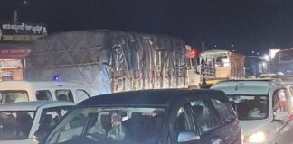 ಟ್ರಾಫಿಕ್ ಜಾಮ್: ವಾಹನ ಸಂಚಾರಕ್ಕೆ ಮೂರ್ನಾಲ್ಕು ಗಂಟೆ ಪರದಾಟ