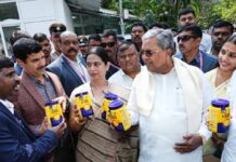 ನಂದಿನಿ ತುಪ್ಪಕ್ಕೆ ಹೆಚ್ಚಿದ ಬೇಡಿಕೆ: ಮೂರು ದೇಶಗಳಿಗೆ ನಂದಿನಿ ತುಪ್ಪ ರಫ್ತು – ಶುಭ ಹಾರೈಸಿದ ಮುಖ್ಯಮಂತ್ರಿ ಸಿದ್ದರಾಮಯ್ಯ