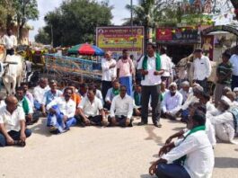 ರೈತಸೇನಾ ವತಿಯಿಂದ ಅನಿರ್ದಿಷ್ಟಾವಧಿ ಪ್ರತಿಭಟನೆ ಪ್ರಾರಂಭ : ತತಕ್ಷಣ ವಿವಿಧ ಬೇಡಿಕೆ ಈಡೇಸಿಸುವಂತೆ ಆಗ್ರಹ