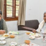 ಡಿಕೆಶಿ ಮನೆಯಲ್ಲಿ ‘ದೋಸ್ತಿ’ ದರ್ಬಾರ್: ಸಿದ್ದುಗೆ ನಾಟಿಕೋಳಿ ಔತಣ!