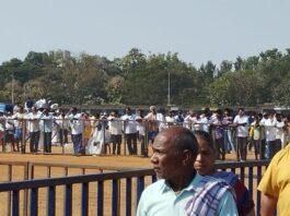 ಸುಡುಬಿಸಿಲಲ್ಲೂ ಎಸ್ಸೆಸ್ ಅಂತಿಮ ದರ್ಶನಕ್ಕೆ ಹರಿದು ಬಂದ ಜನಸಾಗರ