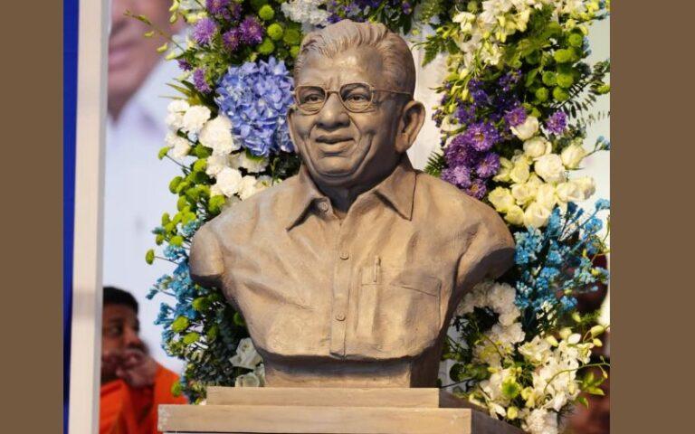 ಅರುಣ್ ಯೋಗಿರಾಜ್ ಕೆತ್ತಿದ ಶಾಮನೂರು ಪುತ್ಥಳಿ ಅನಾವರಣ