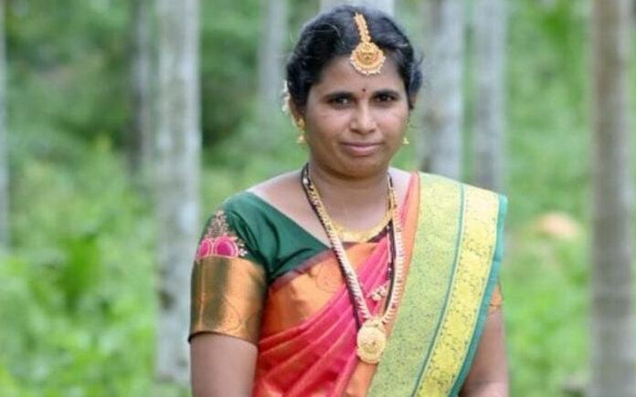 ankola-woman-dies-after-poisonous-snake-bite-in-garden