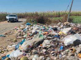 ಬಾಗೇವಾಡಿ ಪಂಚಾಯತಿ ಬೇಜವಾಬ್ದಾರಿತನ: ಜ್ಞಾನಮಂದಿರದ ದಾರಿಯಲ್ಲಿ ಕಸದ ದುರ್ವಾಸನೆ