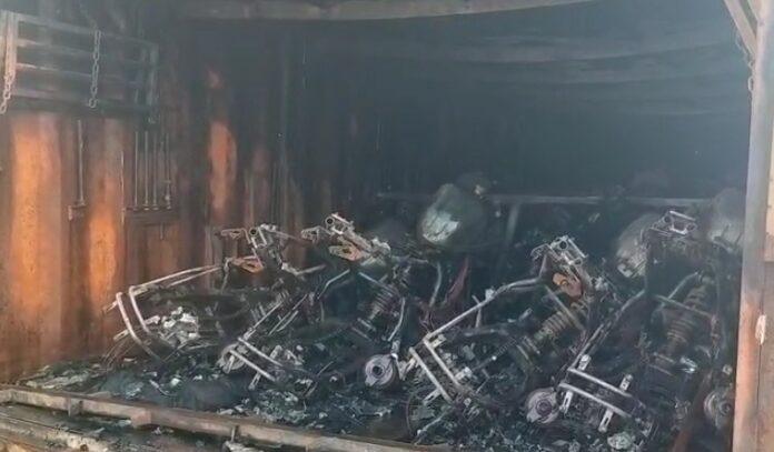 ballari-fire-accident-yamaha-bikes-burnt-in-lorry
