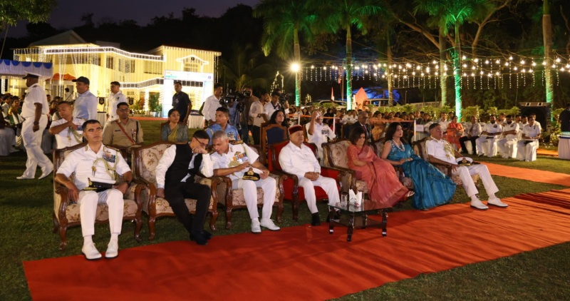 ಕಾರವಾರ INS ಕದಂಬಾ ನೌಕಾನೆಲೆಯಲ್ಲಿ ರಾಜ್ಯಪಾಲ ಥಾವರ್ ಚಂದ್ ಗೆಹ್ಲೋಟ್