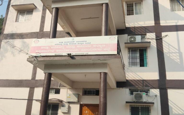 ಜಿಲ್ಲಾ ಆರೋಗ್ಯಾಧಿಕಾರಿ ಮನೆ, ಕಚೇರಿ ಮೇಲೆ ಲೋಕಾಯುಕ್ತರು ದಾಳಿ