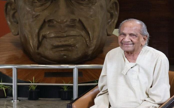 renowned-sculptor-ram-sutar-passes-away-at-100