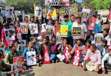 ಬಡ ಮಕ್ಕಳ ಶಿಕ್ಷಣಕ್ಕೆ ಕತ್ತರಿ: ಸರಕಾರ ನೀತಿ ಖಂಡಿಸಿ ವಿದ್ಯಾರ್ಥಿಗಳ ಪ್ರತಿಭಟನೆ