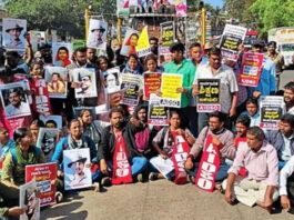 ಬಡ ಮಕ್ಕಳ ಶಿಕ್ಷಣಕ್ಕೆ ಕತ್ತರಿ: ಸರಕಾರ ನೀತಿ ಖಂಡಿಸಿ ವಿದ್ಯಾರ್ಥಿಗಳ ಪ್ರತಿಭಟನೆ