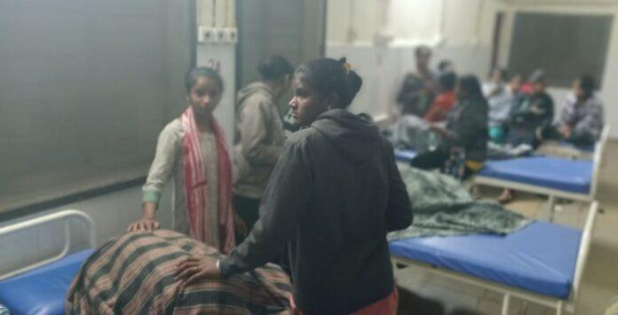 yadgir-gurumathkal-girls-hostel-food-poisoning-30-students-fall-ill