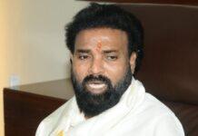 ರೆಡ್ಡಿ ಮುಗಿಸುವ ಸಂಚಿನಿಂದ ಗುಂಡಿನ ಮಳೆಯನ್ನೇ ಸುರಿಸಲಾಗಿದೆ