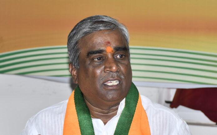 ballari-banner-controversy-g-somashekar-reddy-demands-impartial-probe