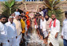 ಶತಮಾನ ಕಂಡ ಮಲಪ್ರಭಾ ಸೇತುವೆಗೆ ಗ್ರಾಮಸ್ಥರಿಂದ ಪೂಜೆ