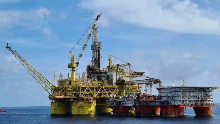 ಜಗತ್ತಿನ ತೈಲ ಸಾಮ್ರಾಜ್ಯ ದೊರೆಗಳು: ಯಾವ ದೇಶದ ಹತ್ತಿರ ಎಷ್ಟು ತೈಲ ನಿಕ್ಷೇಪ ಇದೆ?