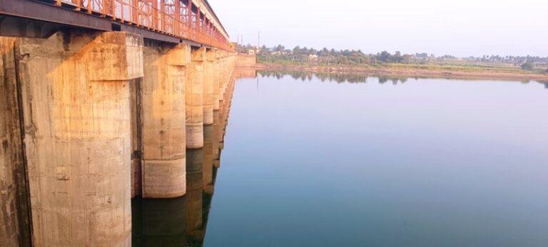 ಹಿಪ್ಪರಗಿ ಬ್ಯಾರೇಜ್‌ನಲ್ಲಿ ಮುಂದುವರಿದ ನೀರು ಸೋರಿಕೆ