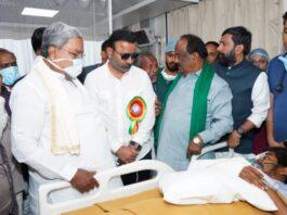 ಕಟೌಟ್ ಕುಸಿತ ಪ್ರಕರಣ: ಗಾಯಾಳು ಯೋಗಕ್ಷೇಮ ವಿಚಾರಿಸಿದ ಸಿಎಂ