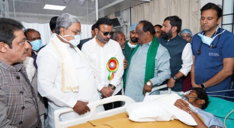 ಕಟೌಟ್ ಕುಸಿತ ಪ್ರಕರಣ: ಗಾಯಾಳು ಯೋಗಕ್ಷೇಮ ವಿಚಾರಿಸಿದ ಸಿಎಂ