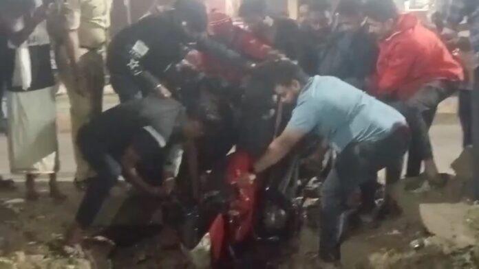 open-drains-turn-deadly-on-dandeli-link-road-public-anger-over-incomplete-works