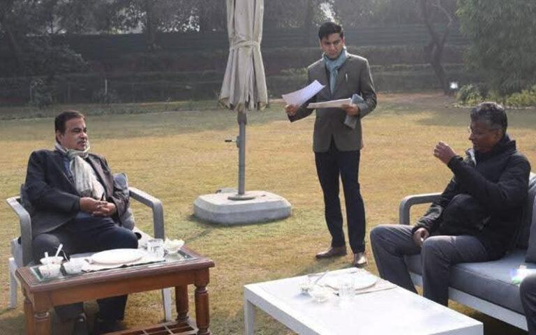 ಕೇಂದ್ರ ಸಚಿವ ಗಡ್ಕರಿ ಭೇಟಿ ಮಾಡಿದ ಸಚಿವ ಸತೀಶ್ ಜಾರಕಿಹೊಳಿ