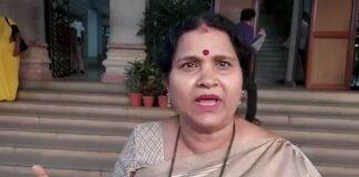 ಮಹಿಳೆಯರಿಗೆ ಅಗೌರವ ಹೇಳಿಕೆ: ಭಾರತಿ ಸಭಾತ್ಯಾಗ