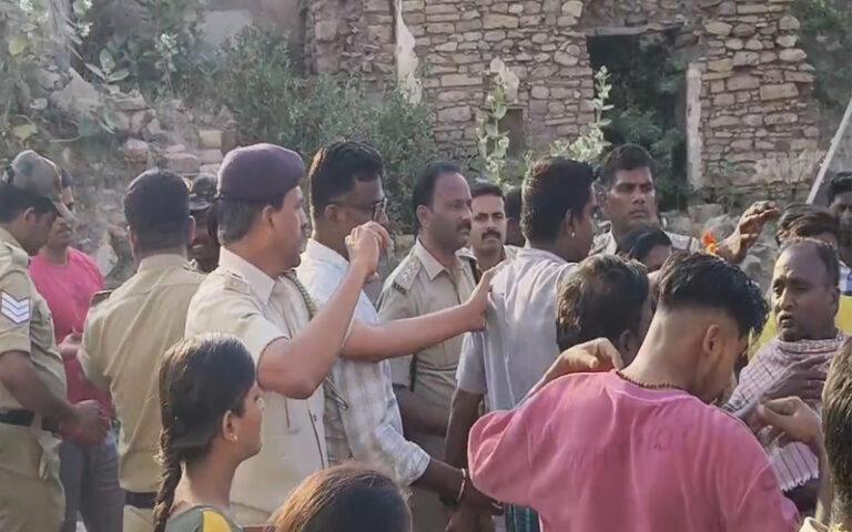 ಬಾಗಲಕೋಟೆ: ಹಿಂದೂ ಕಾರ್ಯಕರ್ತರ ಬಂಧನ ಯತ್ನಕ್ಕೆ ತೀವ್ರ ವಿರೋಧ – ಪೊಲೀಸರೊಂದಿಗೆ ಸ್ಥಳೀಯರ ವಾಗ್ವಾದ