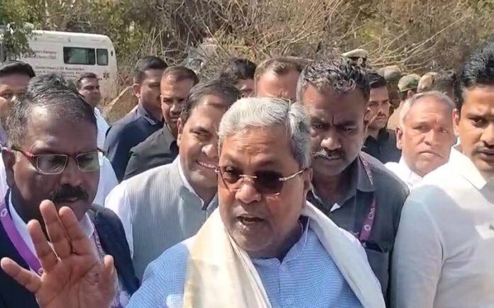 cm-siddaramaiah-hampi-to-haveri-helicopter-journey-1000-days-achievement