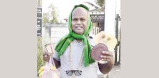 ಲಂಚ ಕೇಳಿ ಜೈಲು ಸೇರಿದ ಅಧಿಕಾರಿಗೆ ಸೊಳ್ಳೆಬತ್ತಿ, ಹಣ್ಣು ನೀಡಿದ ರೈತ!