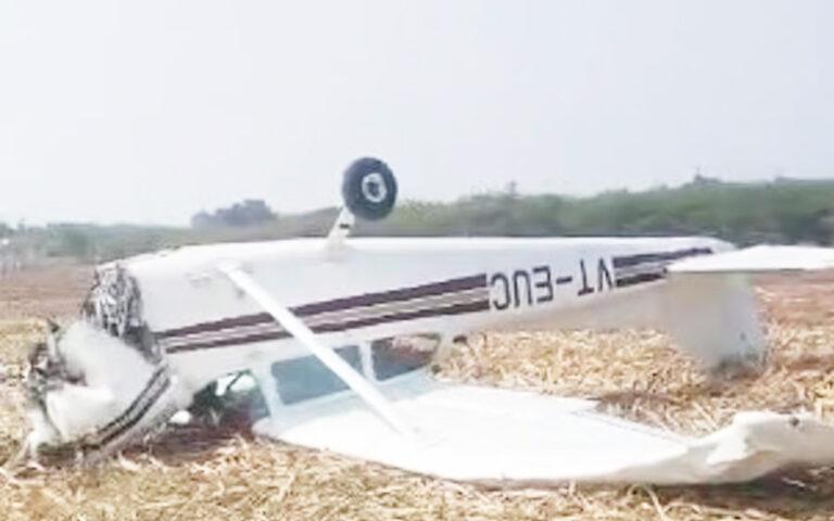 ವಿಜಯಪುರ: ಖಾಸಗಿ ಜೆಟ್ ಪತನ – ಪೈಲಟ್ ಸೇರಿ ಇಬ್ಬರಿಗೆ ಗಾಯ