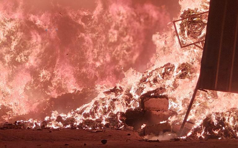 ಕಾರವಾರ: ಡಂಪಿಂಗ್ ಯಾರ್ಡ್‌ನಲ್ಲಿ ಭಾರಿ ಬೆಂಕಿ