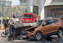 ಮುಂಬೈ: ಮೆಟ್ರೋ ಕಾಮಗಾರಿ ಅವಘಡ – ಪಿಲ್ಲರ್ ಸ್ಲ್ಯಾಬ್ ಕುಸಿದು ವಾಹನಗಳು ನಜ್ಜುಗುಜ್ಜು