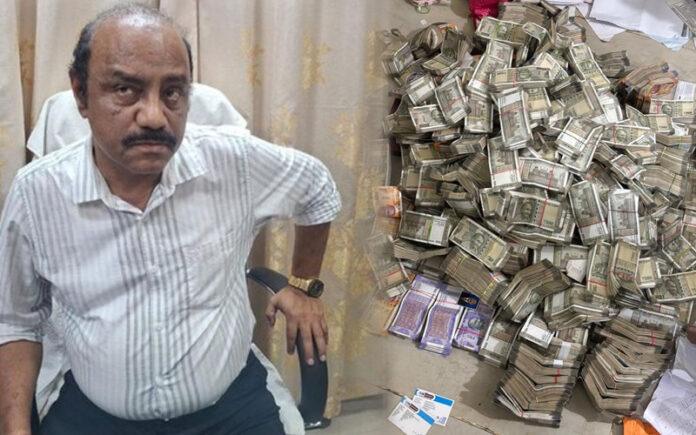 odisha-mining-deputy-director-bribery-raid-4-crore-cash-seized