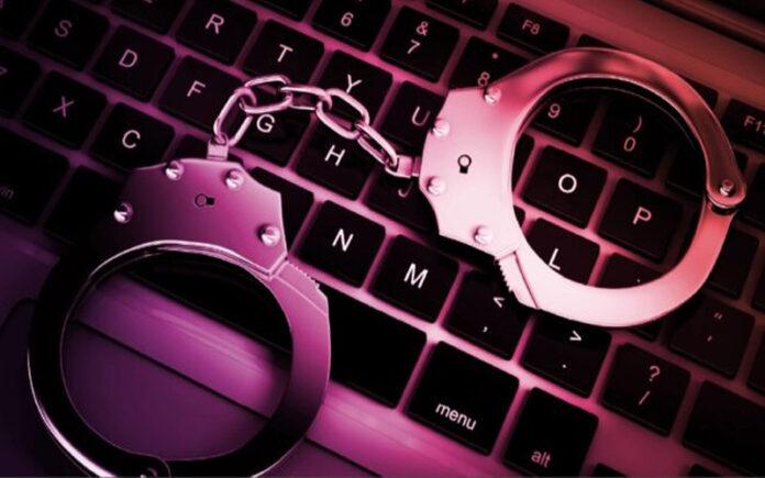 chitradurga-fake-dc-signature-15-lakh-fraud-attempt-five-arrested