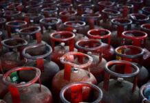 LPG ಸಿಲಿಂಡರ್ ಶಾಕ್: ಗೃಹ ಮತ್ತು ವಾಣಿಜ್ಯ ಸಿಲಿಂಡರ್ ದರ ಏರಿಕೆ