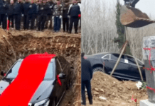 13 ಲಕ್ಷದ ನಂಬರ್ ಪ್ಲೇಟ್.. ಕೋಟಿ ಬೆಲೆಯ ಕಾರು.. ಚೀನಾದಲ್ಲಿ ನಡೆದ ಈ ಅಂತ್ಯಸಂಸ್ಕಾರ ಸಖತ್ ವೈರಲ್!