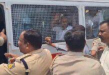 ಪಂಚಮಸಾಲಿ ಪೀಠದಲ್ಲಿ ತೀವ್ರಗೊಂಡ ಲೆಕ್ಕಕೊಡಿ ಚಳವಳಿ: ಪ್ರತಿಭಟನಾಕಾರರನ್ನು ವಶಕ್ಕೆ ಪಡೆದ ಪೊಲೀಸರು