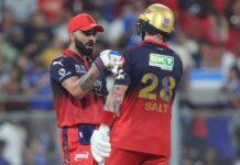 ಆರ್ಸಿಬಿ ಬ್ಯಾಟ್ಸಮನ್ಗಳ ಅಬ್ಬರ, ಮುಂಬೈಗೆ 241 ರನ್ ಬೃಹತ್ ಗುರಿ