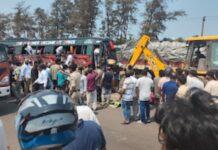 ಬಸ್-ಲಾರಿ ಡಿಕ್ಕಿ: ಇಬ್ಬರು ಸಾವು, ಹಲವರಿಗೆ ಗಾಯ