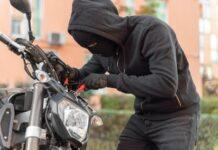 ಒಂದೇ ಬೈಕ್ ಕಳ್ಳತನ ಪ್ರಕರಣದ ಬೆನ್ನುಹತ್ತಿದ ಪೊಲೀಸರಿಗೆ ಸಿಕ್ಕಿತು 20 ಬೈಕ್ಗಳ ಭಾರಿ ಬೇಟೆ!