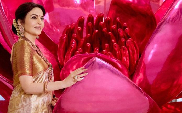 nita-ambani-kanjeevaram-saree-nmacc-anniversary-look