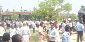 ಪೀಠದಲ್ಲಿ ಲೆಕ್ಕ ವಿವಾದ ತೀವ್ರ: ಸಭೆಗೂ ಮುನ್ನವೇ ಭಕ್ತರ ನಿರ್ಗಮನ