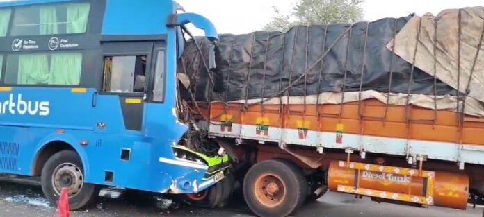 suryapet-bus-accident-nh65-hyderabad-eluru-10-injured
