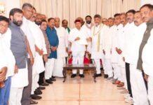 ಸರ್ಕಾರ ರಚನೆಗೆ ಹಕ್ಕು ಮಂಡನೆ, ಜೂ. 3ಕ್ಕೆ ಡಿಕೆಶಿ ಪ್ರಮಾಣವಚನ