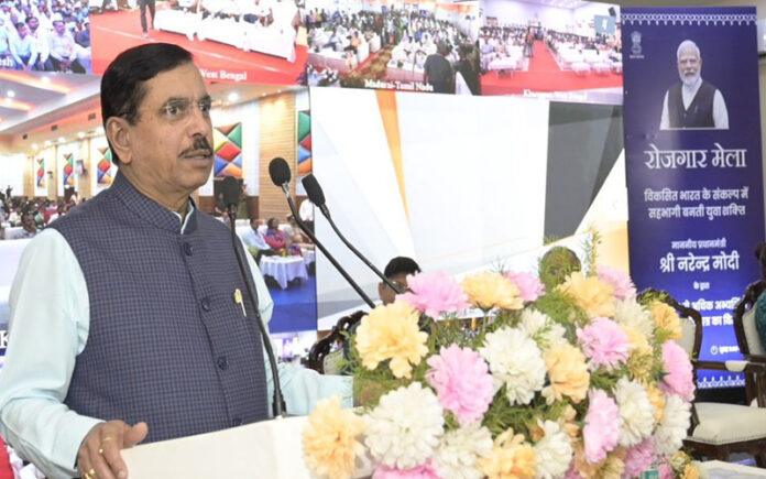 hubballi-rozgar-mela-appointment-letters-distributed